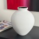 Poterie. Vase H.29cm blanc interieur émaillé noir