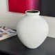 Poterie. Vase H.29cm blanc interieur émaillé vert