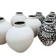Poterie. Vase H.29cm blanc interieur émaillé noir